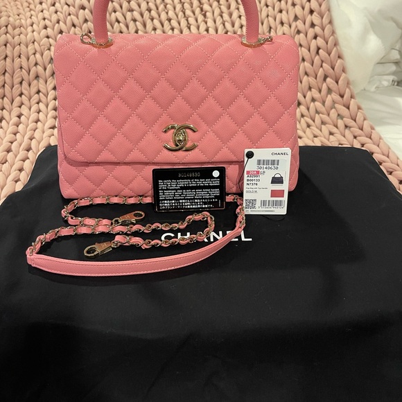 ❌ SOLD ❌✨Gorgoeus Chanel 20A CoCo Handle✨ - Picture 5 of 14